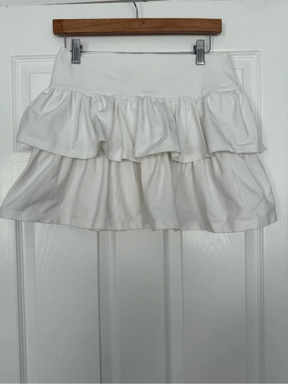 Sunday Best white buttercup tiered miniskirt- size M